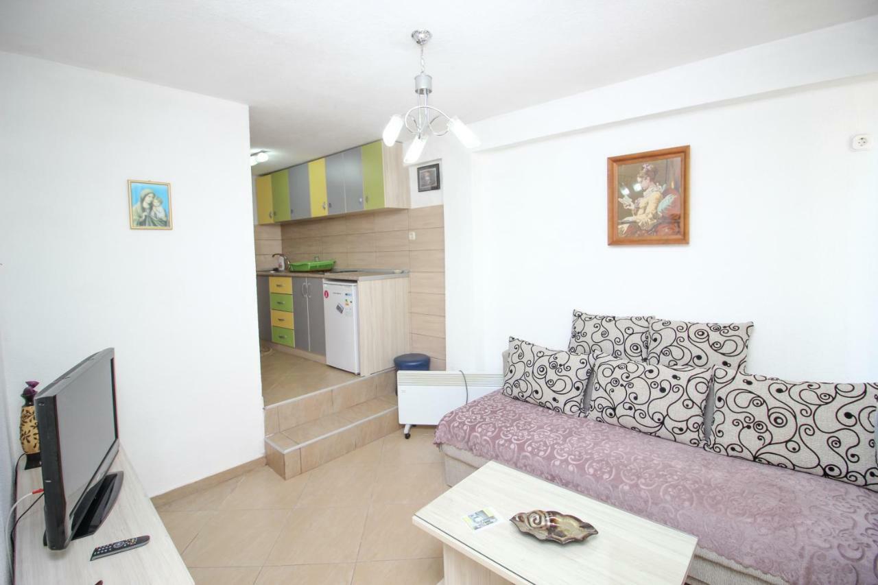 Apartmani Mishe Vevčani Εξωτερικό φωτογραφία